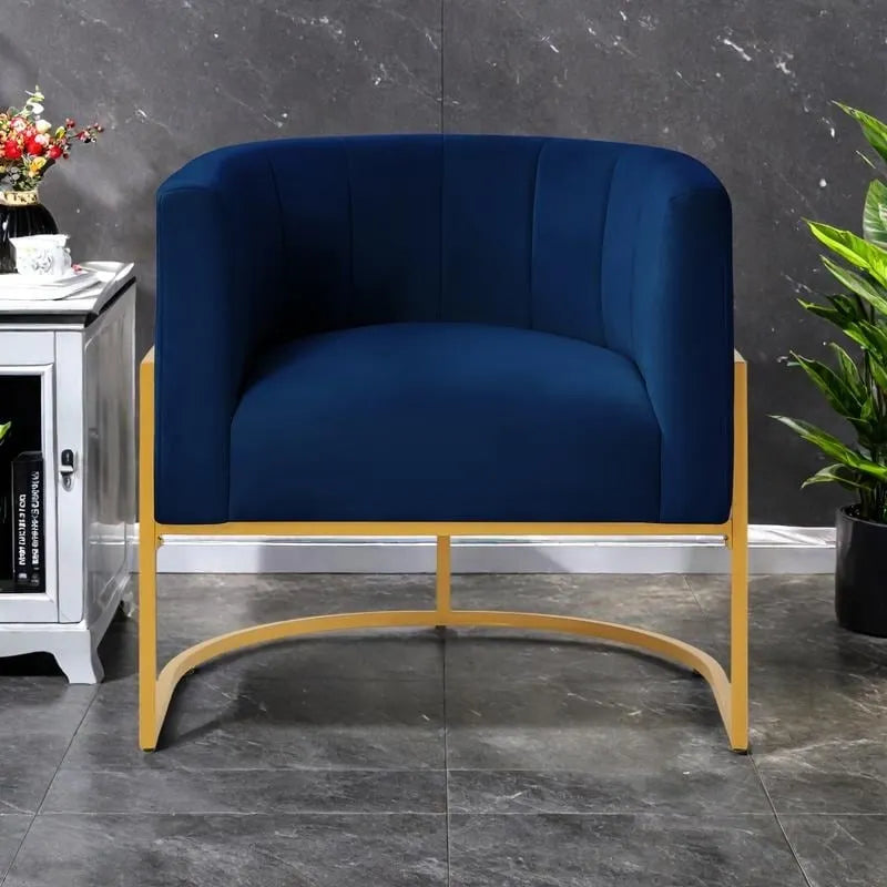 Fauteuil d'appoint en velours crème, pieds en métal noir, dossier incurvé TB117 Mousse