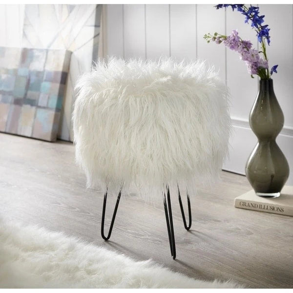 Tabouret d'appoint rond en fausse fourrure avec pieds épingle en métal gris glamour