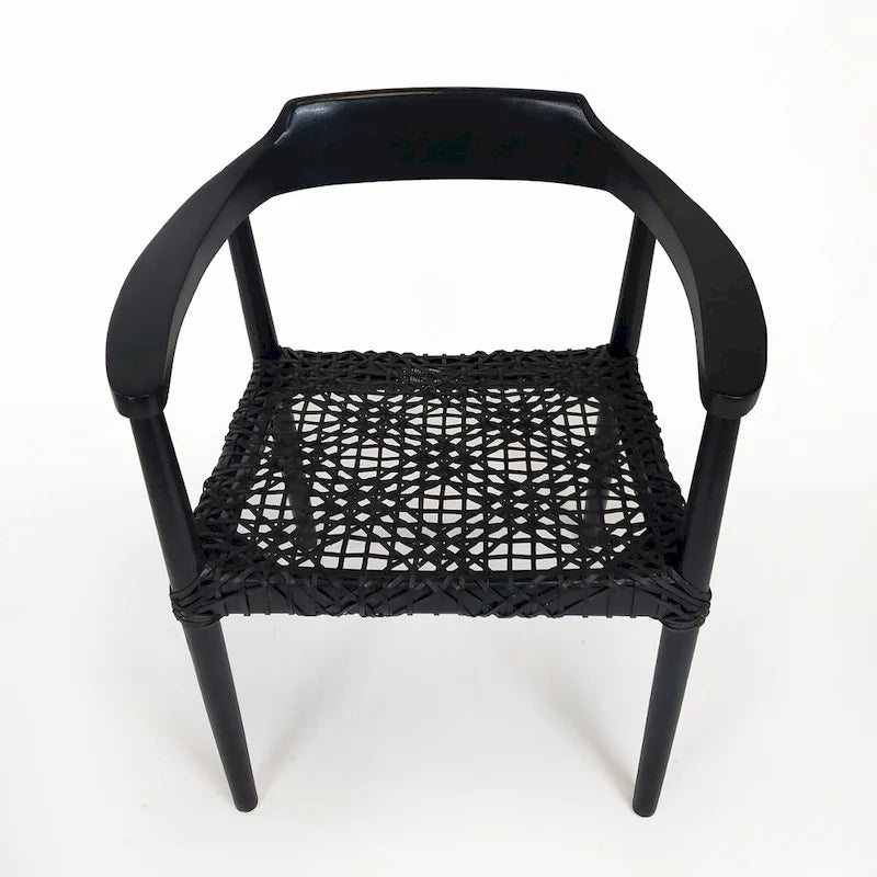 Fauteuil d'appoint en bois de teck noir avec siège en cuir tressé, dossier courbé, style rustique et moderne