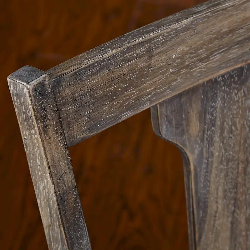 Chaise de salle à manger rustique en bois d'hévéa gris patiné avec pieds tournés, dossier incurvé et coussin en mousse