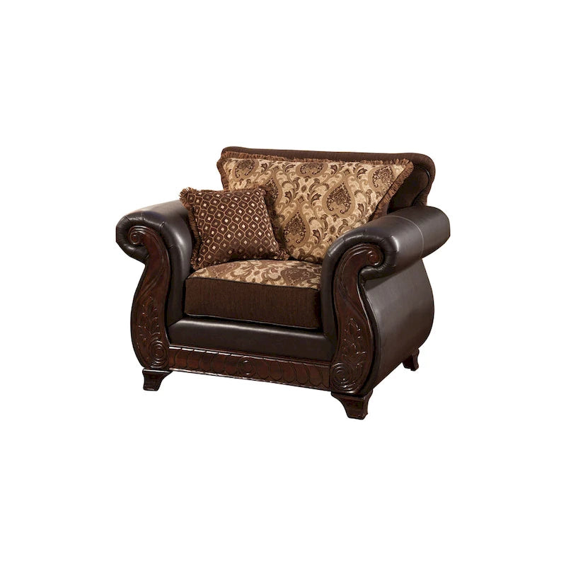 Fauteuil traditionnel en similicuir marron foncé, accoudoirs roulés, garniture en bois sculpté