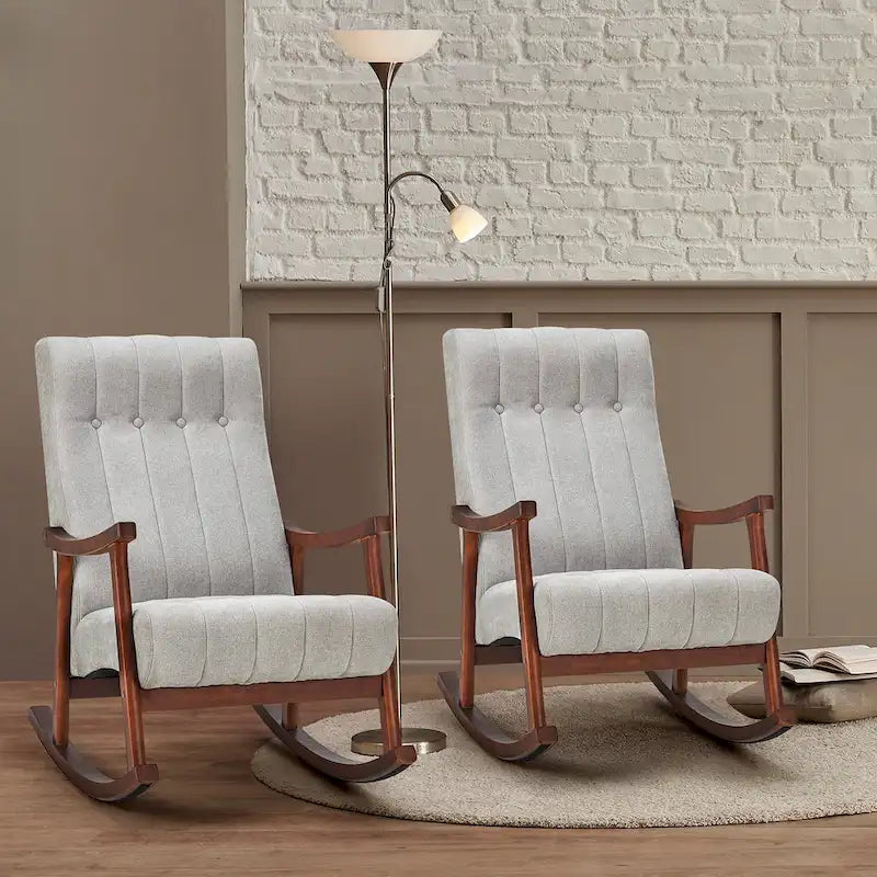 Fauteuil à bascule en tissu beige à dossier haut, en bois d'hévéa avec base incurvée ergonomique