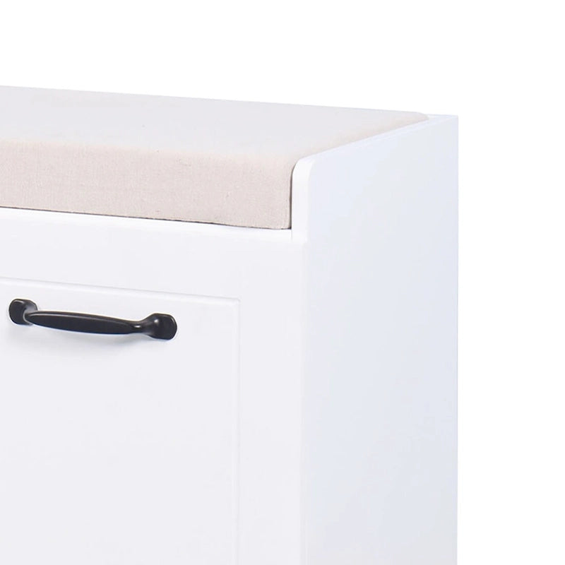 Banc de rangement minimaliste en MDF blanc, assise coussinée, poignées, pour entrée ou chambre à coucher.