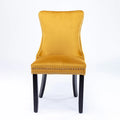 Chaise de salle à manger à dossier haut en velours doré avec ailes et rivets, style Mid-Century